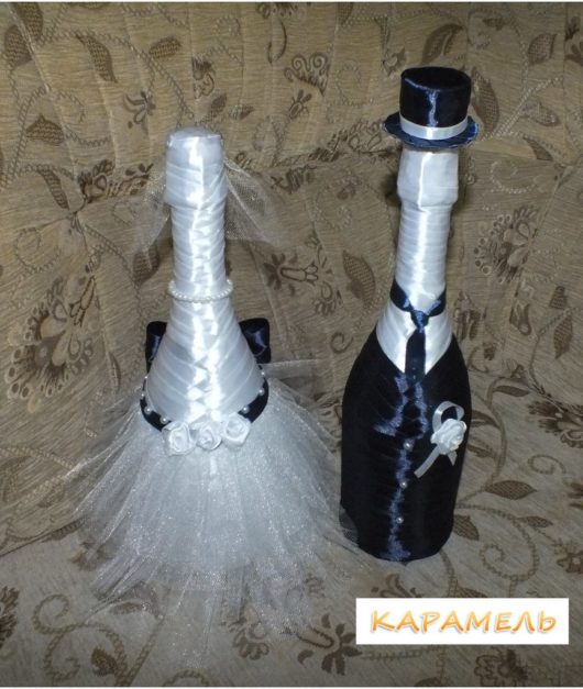 Оформление бутылок шампанского "Жених в шляпе" и "Невеста" в тёмно-синем цвете за пару ( 2 шт).