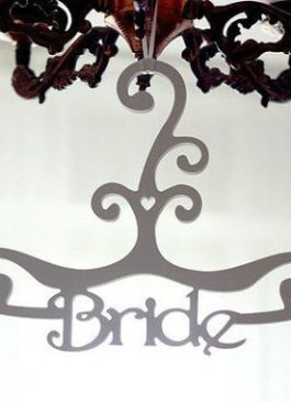 Вешалка "Bride" (перевод с англ. Невеста) в АРЕНДУ