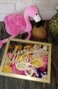 Шкатулка из дерева "Любимой Мамочке!" с цветами, курагой, голубикой, мёдом и сладостями