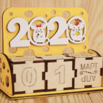 Календарь "2020" с мышками 13,5*5,5*10,5 Фанера 3мм