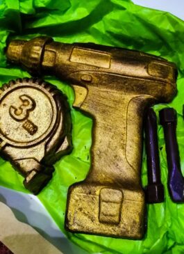 Набор №5 из бельгийского шоколада "Пистолет+патроны"