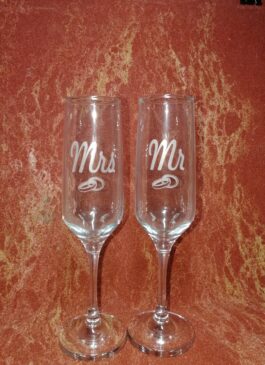 Бокалы для шампанского с гравировкой Mr  Mrs (пара)