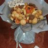 Букет из орехов, сухофруктов и шишек "Вместо цветов" диаметром 25 см